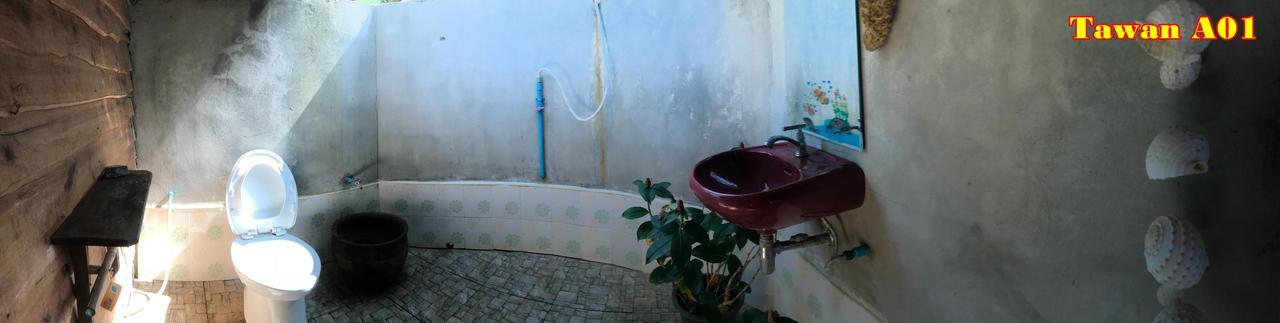 Tawan Bar And Bungalow Hotel Ko Phra Thong Exterior photo